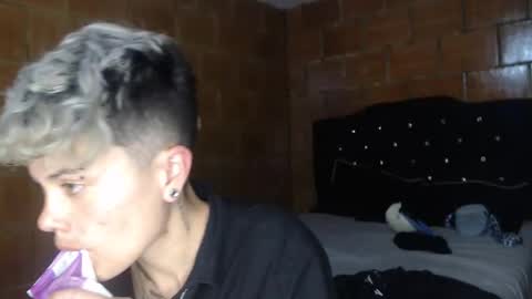 Megan and sophi online show from April 15, 2:34 am