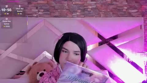     online show from October 31, 2:10 pm