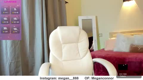  Megan  online show from November 16, 12:45 am