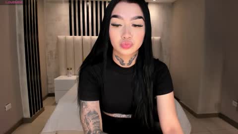 Megan Cross online show from November 23, 11:39 pm