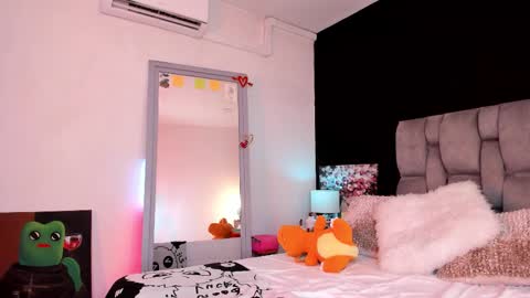 Emma Cyrus online show from February 20, 6:26 am