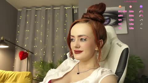 MeganieX online show from April 14, 2:55 am