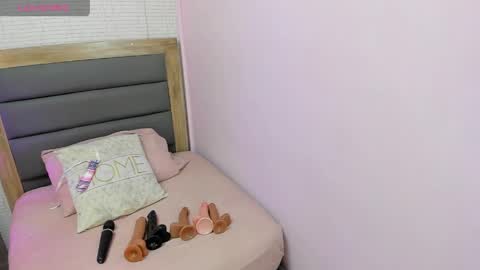 M E G A N  online show from March 31, 3:28 am