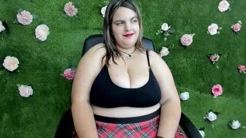 Snapshot of megatitts_ chatting on September 23, 7:12 pm megatitts_ online show from September 23, 7:12 pm