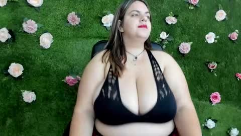 Snapshot of megatitts_ chatting on September 20, 7:23 pm megatitts_ online show from September 20, 7:23 pm