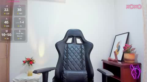 Snapshot of meghan_falcon chatting on September 26, 12:14 pm Meghan online show from September 26, 12:14 pm