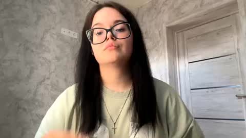 Hanna online show from June 11, 2:47 pm