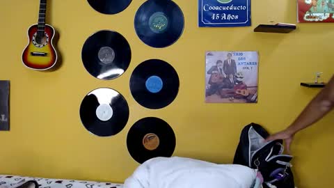 MEIS online show from March 3, 2:50 am