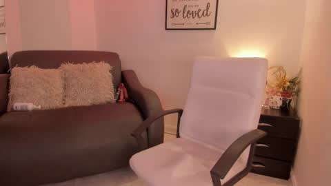 melan_owen online show from November 1, 11:36 am