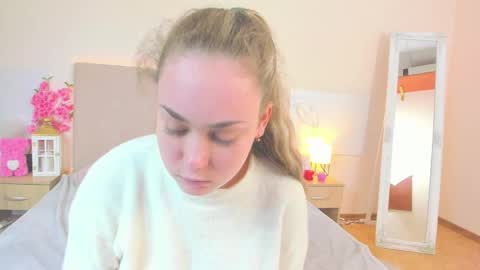 Melania online show from April 1, 6:03 am