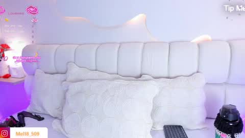 MELANIE online show from April 11, 1:37 pm