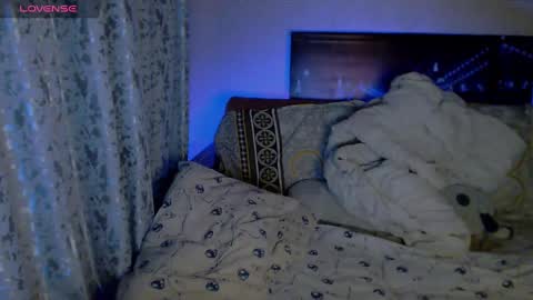 Melanie Milena online show from December 7, 4:47 pm