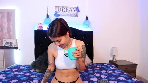 Snapshot of melany__honey chatting on October 21, 2:48 am melany__honey online show from October 21, 2:48 am