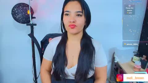    Independent model online show from March 17, 5:44 am