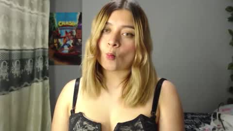 meliinna_xxx online show from March 28, 2:33 am