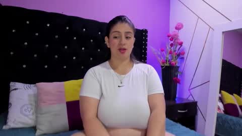 Snapshot of melinda_bob chatting on September 18, 12:58 pm Melinda online show from September 18, 12:58 pm