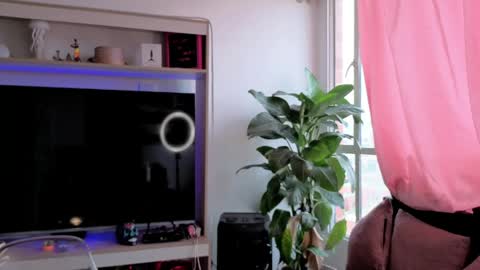 Melissa online show from April 2, 3:31 pm