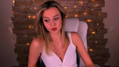 Snapshot of melissa_richardson chatting on February 26, 12:49 pm Melissa online show from February 26, 12:49 pm