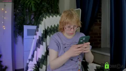 Melissa online show from April 17, 10:01 pm