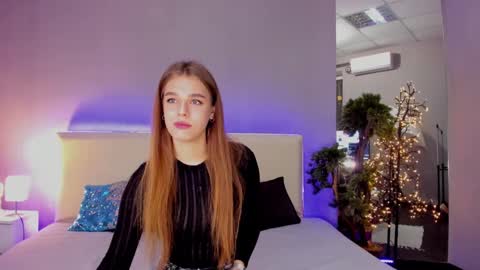 Snapshot of melissacrayzy chatting on February 17, 6:20 am MelissaCrayzy online show from February 17, 6:20 am