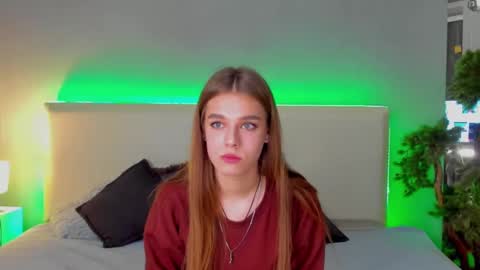 Snapshot of melissacrayzy chatting on February 19, 6:33 am MelissaCrayzy online show from February 19, 6:33 am