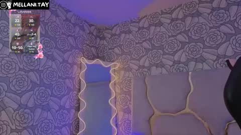 Snapshot of mellani_tay chatting on September 21, 4:22 am Mellani  online show from September 21, 4:22 am