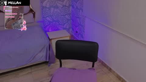 Snapshot of mellani_tay chatting on October 9, 4:05 am Mellani  online show from October 9, 4:05 am