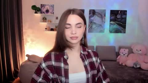 Tessa online show from April 16, 4:57 am