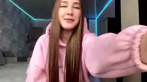 Melissa online show from April 13, 10:05 am