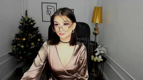 mellsawertyq online show from December 19, 8:23 pm