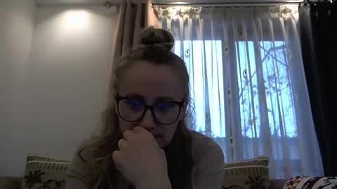 Melly online show from November 4, 8:08 am