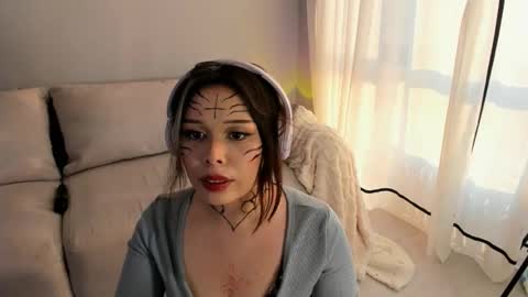 Mel online show from October 31, 10:52 am