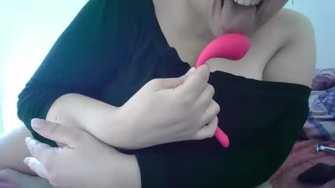 melobigboobs online show from January 7, 11:48 am