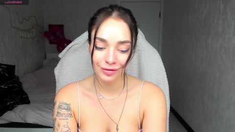 Megan online show from December 16, 1:43 pm