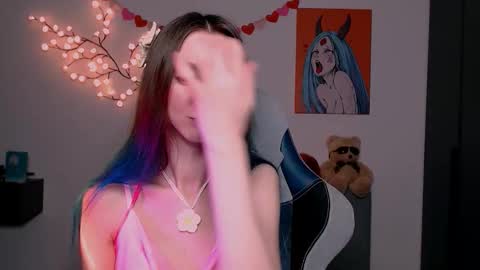 mermaidvibestides online show from March 26, 6:31 pm