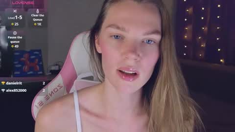 Susan online show from December 8, 5:44 pm