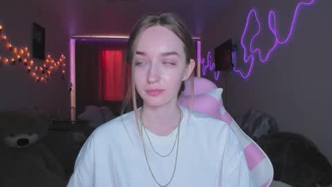 Sara online show from March 25, 1:58 pm