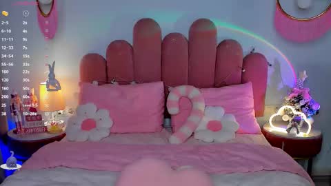 Anna online show from December 5, 6:24 am