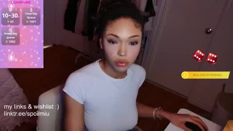 mew2wo online show from December 17, 5:33 am