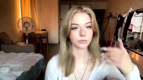 Lilith online show from June 19, 2:31 pm
