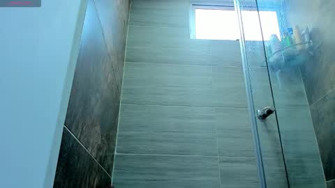 Mhia  online show from September 10, 7:25 pm