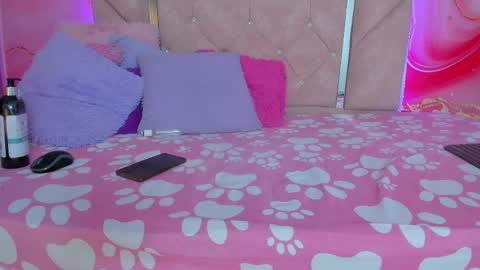 mia__blaze_ online show from October 28, 3:12 am