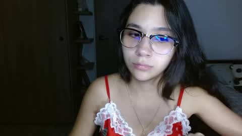 Mia online show from April 9, 4:37 am