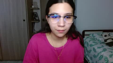 Mia online show from December 5, 2:44 am