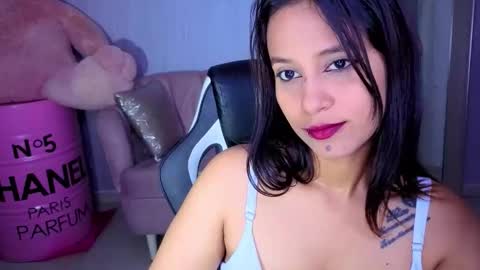 Mia  online show from March 12, 1:14 pm