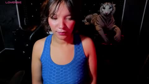 mia_blue_b online show from April 14, 3:17 am