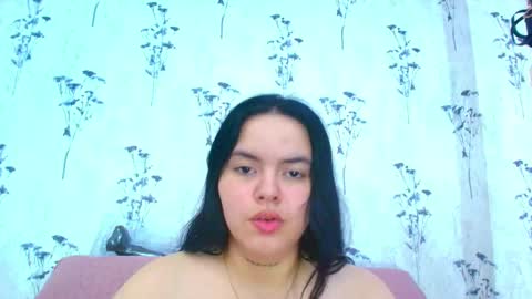 Snapshot of mia_candy_0 chatting on February 27, 12:02 pm Mia online show from February 27, 12:02 pm
