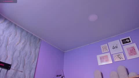 Snapshot of mia_cataleiya chatting on October 21, 11:25 am mia online show from October 21, 11:25 am