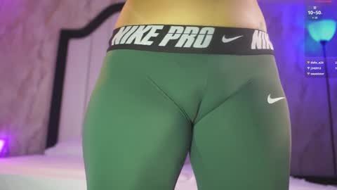 Anna online show from November 27, 9:17 pm