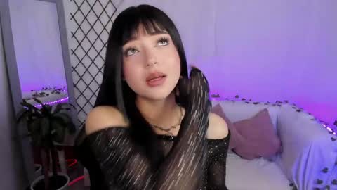 mia_collins_b online show from May 23, 10:19 pm